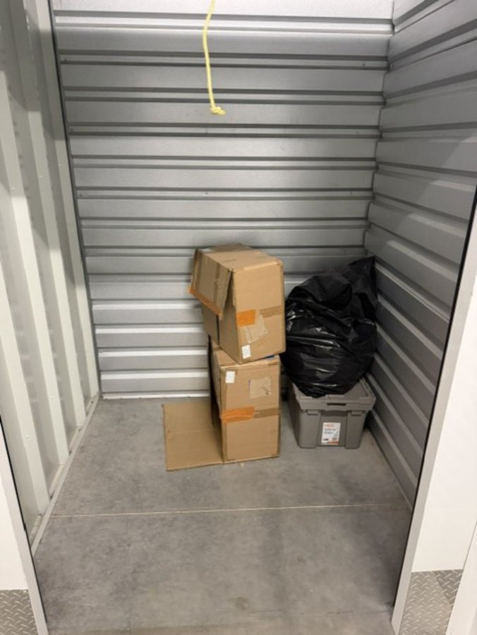5 x 5 storage unit in Camarillo, CA