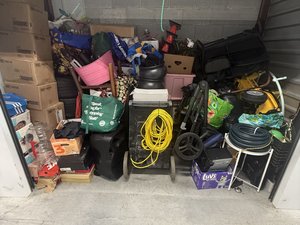 5 x 10 storage unit in Oxon Hill, MD