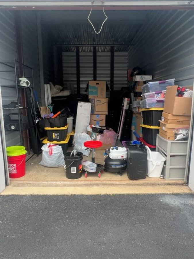 10 x 20 storage unit in Gambrills, MD