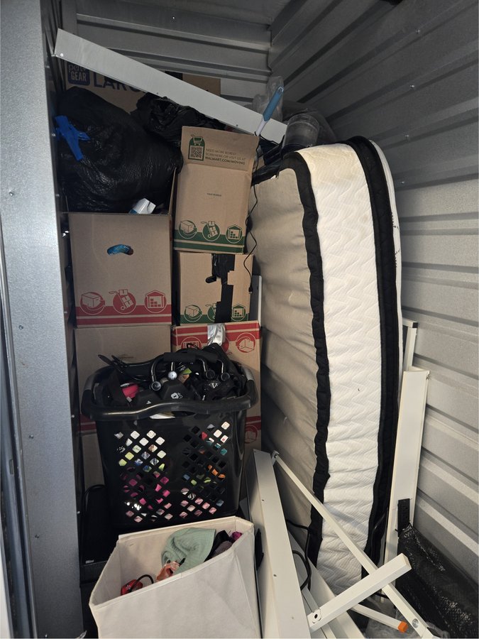 10 x 5 storage unit in Murfreesboro, TN