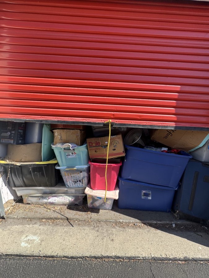10 x 10 storage unit in Simi Valley, CA