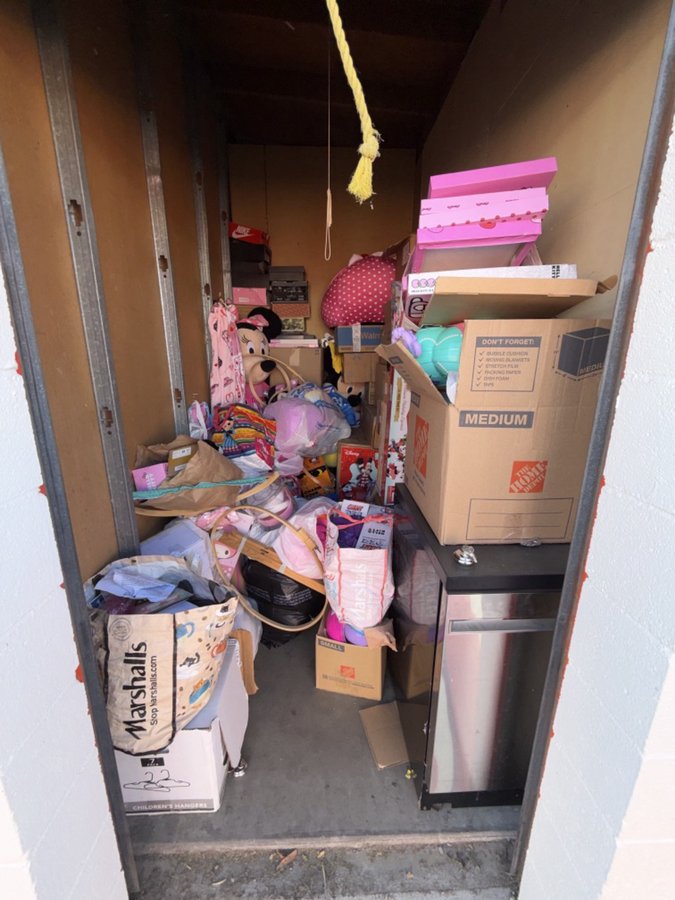 5 x 10 storage unit in Simi Valley, CA
