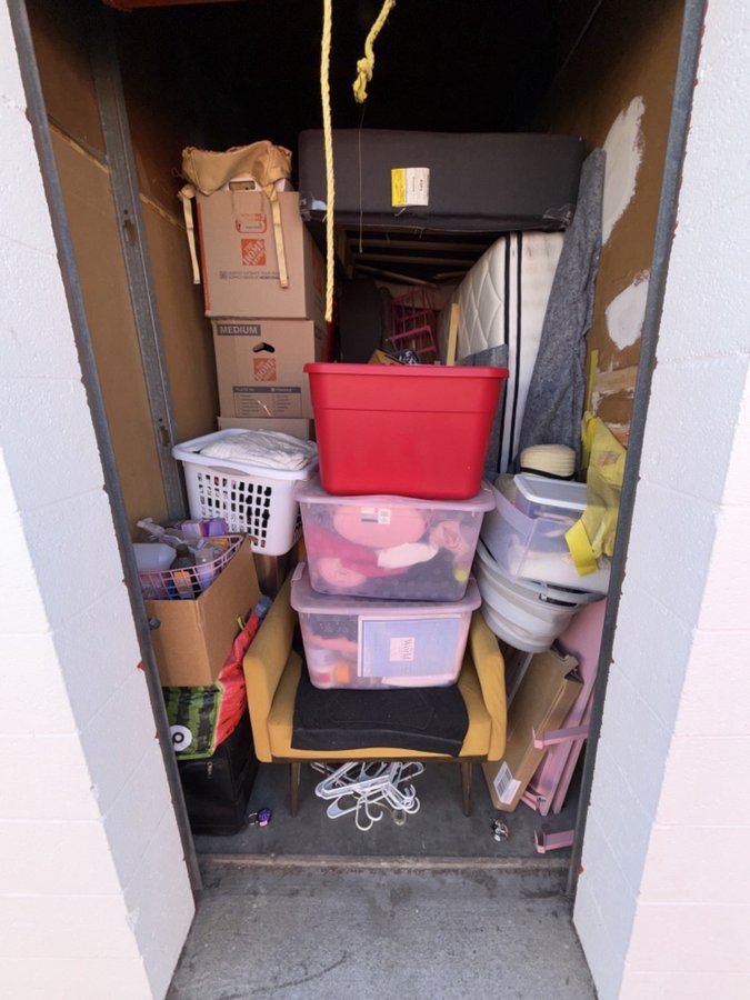 5 x 10 storage unit in Simi Valley, CA