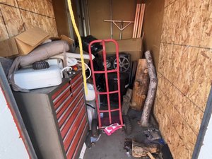 5 x 10 storage unit in Simi Valley, CA
