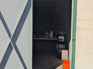 10 x 10 unit in Tampa