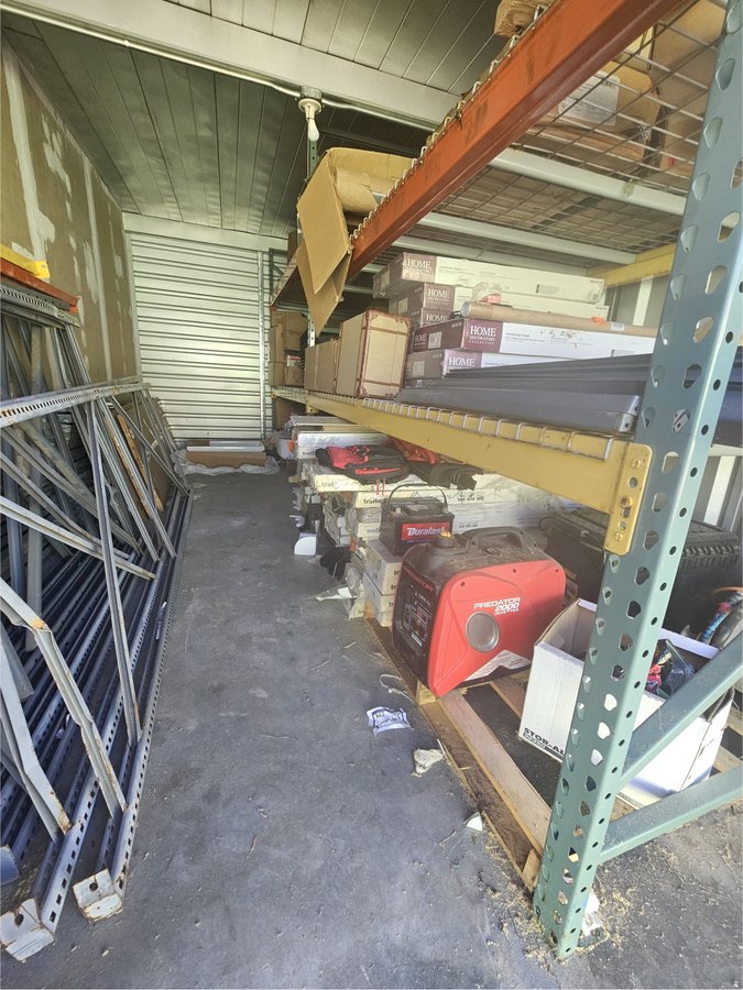 10 x 20 storage unit in Lawrenceville, GA
