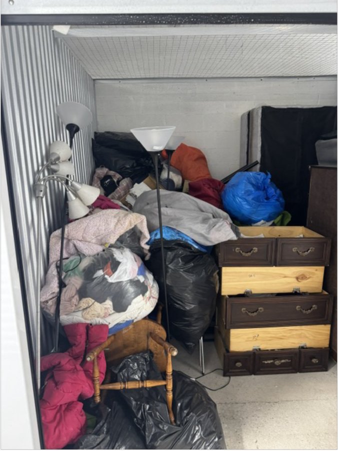 10 x 10 storage unit in Dearborn Heights, MI
