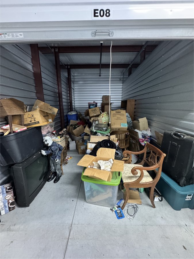 10 x 20 storage unit in Lunenburg, MA