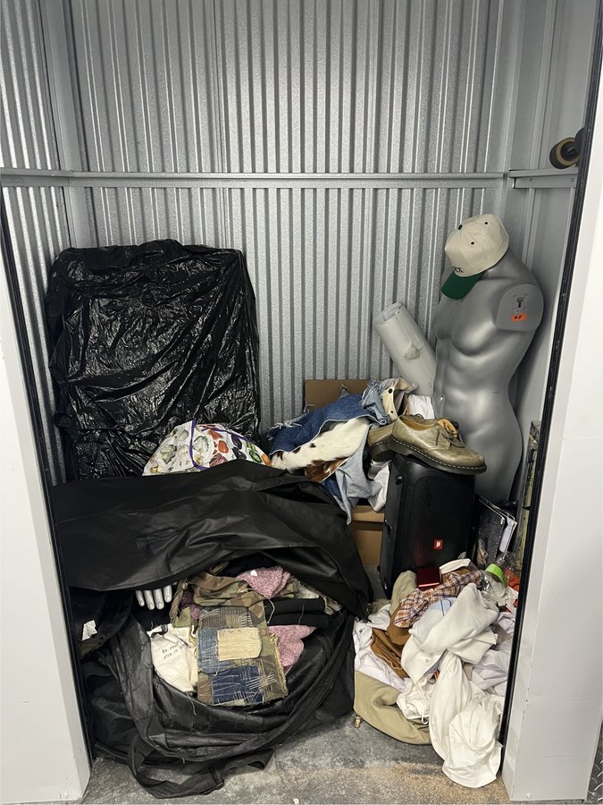 5 x 5 storage unit in Los Angeles, CA