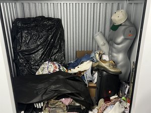 5 x 5 storage unit in Los Angeles, CA