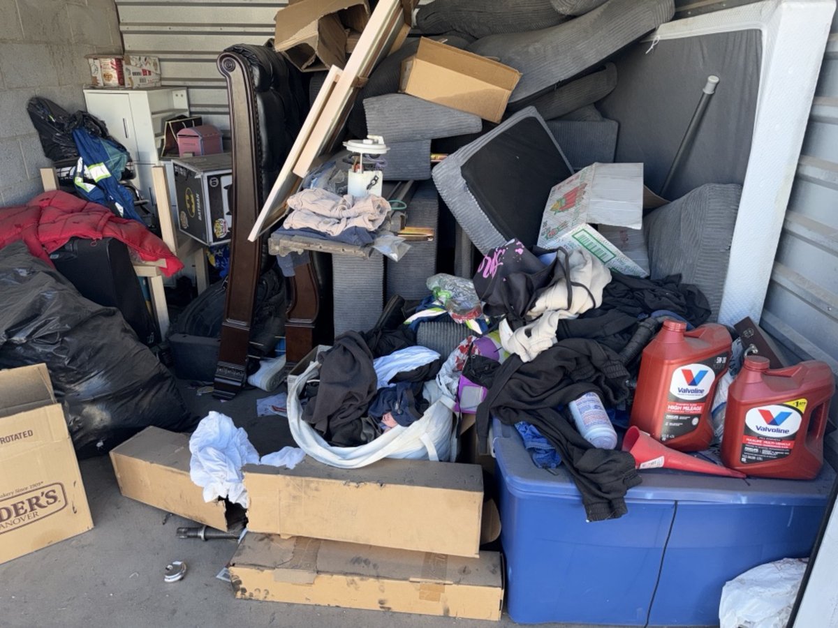 10 x 10 storage unit in Phoenix, AZ