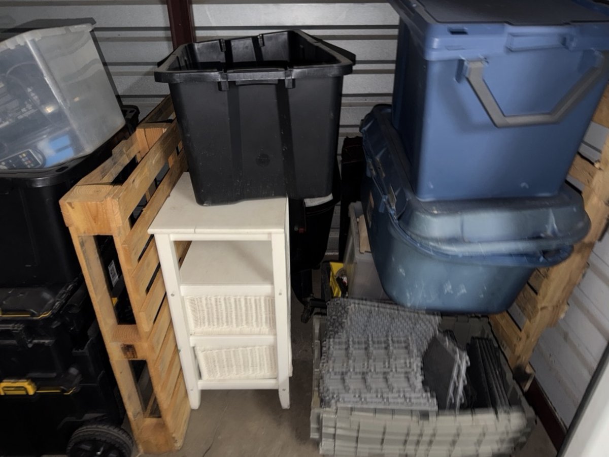 10 x 5 storage unit in Phoenix, AZ