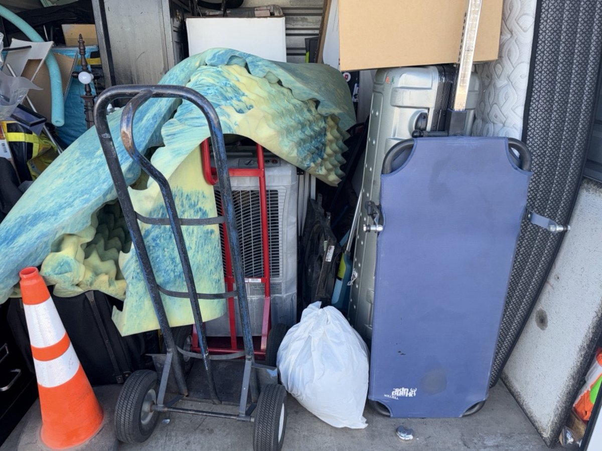 10 x 10 storage unit in Phoenix, AZ