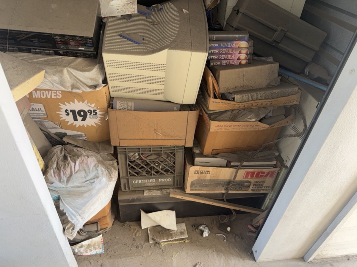 5 x 10 storage unit in Phoenix, AZ