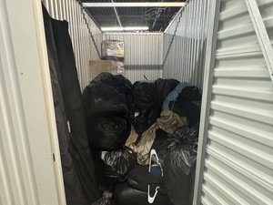 5 x 10 storage unit in Hauppauge, NY