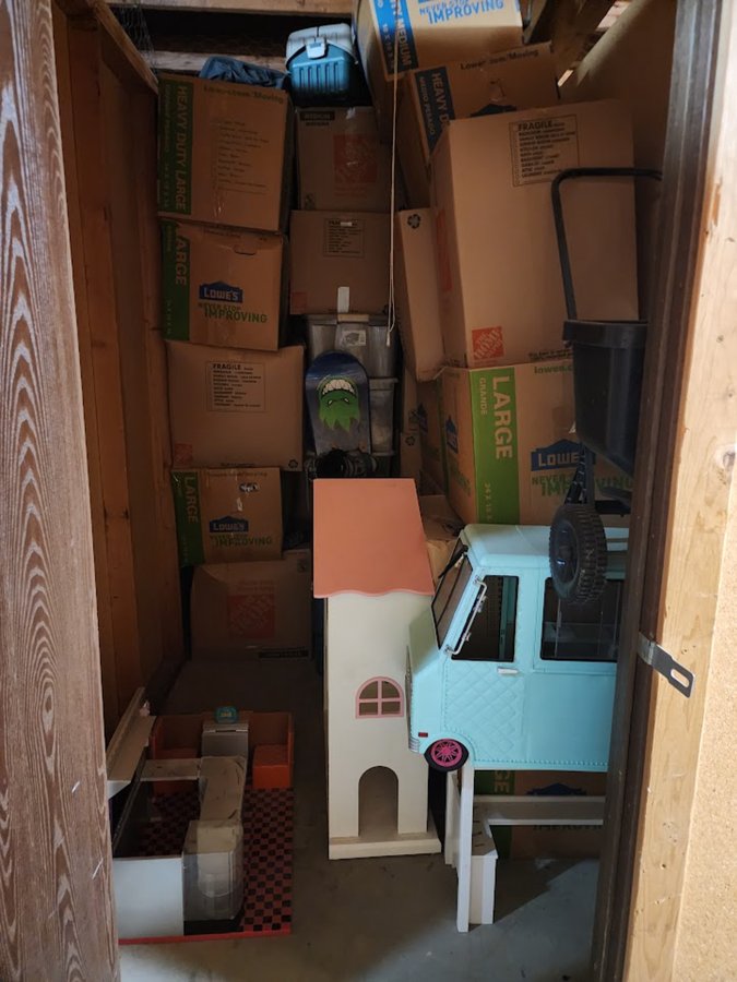 5 x 8 storage unit in Kennewick, WA