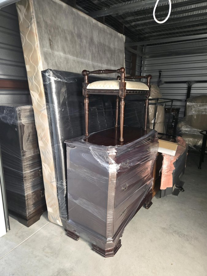 10 x 15 storage unit in Miami, FL