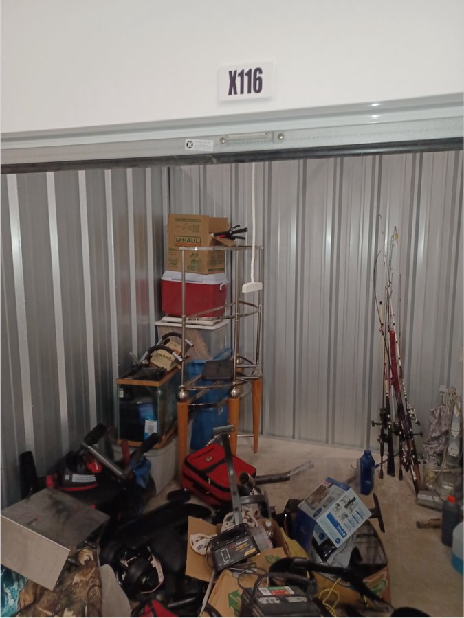 10 x 9 storage unit in Madison, WI