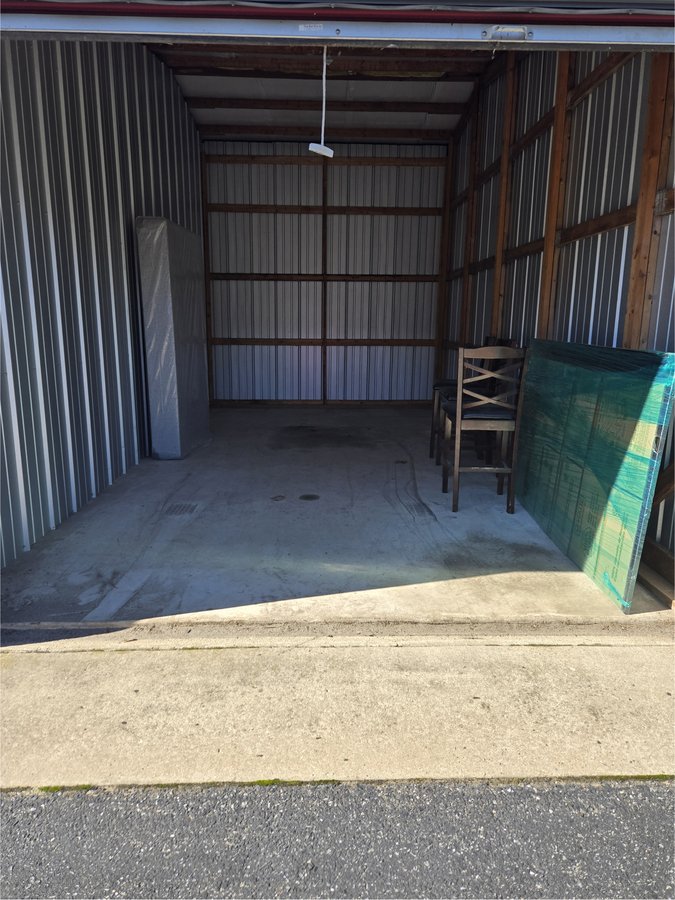 10 x 20 storage unit in Vineland, NJ