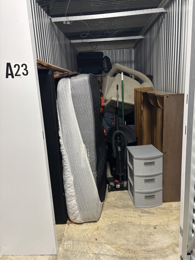 5 x 15 storage unit in Starkville, MS