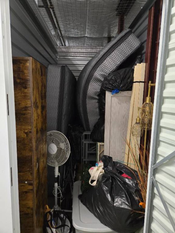 5 x 12 storage unit in Chesapeake, VA