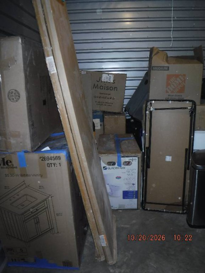 10 x 10 storage unit in Washington, DC