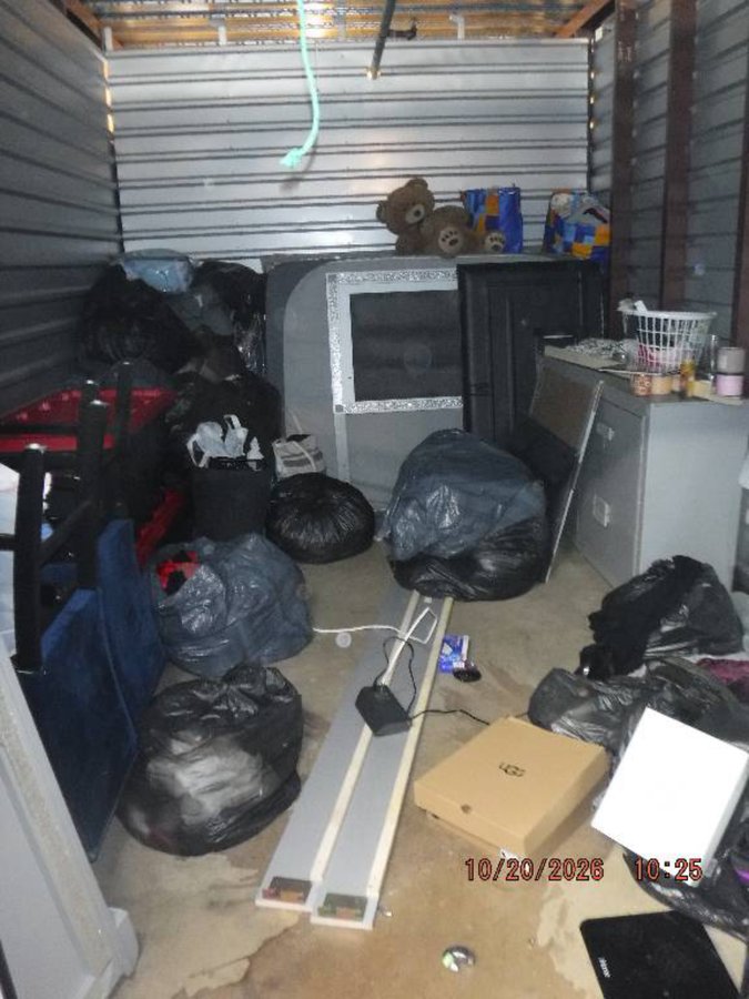 10 x 15 storage unit in Washington, DC