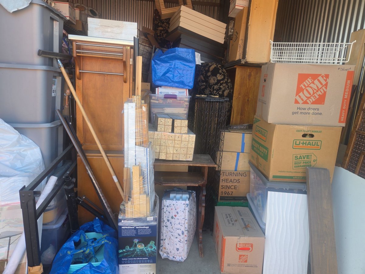 10 x 10 storage unit in Columbus, OH