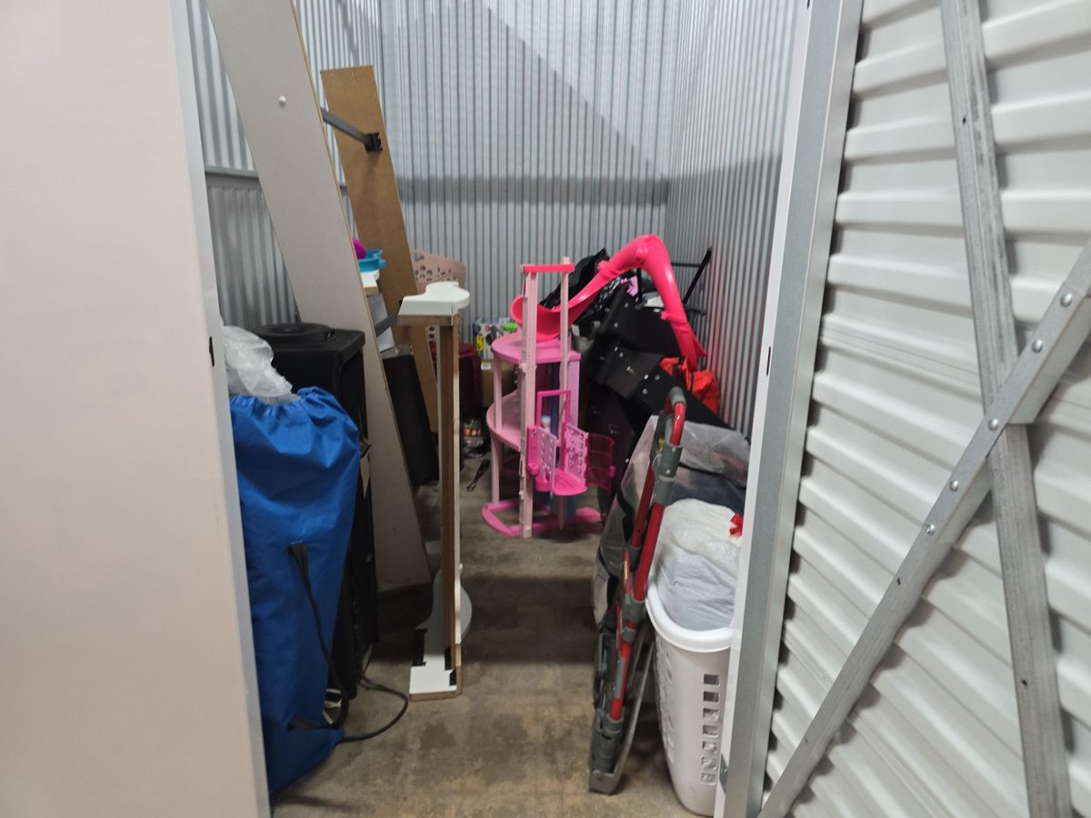 5 x 10 storage unit in Cincinnati, OH