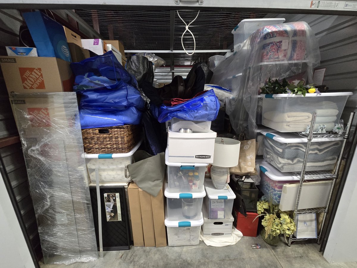 10 x 20 storage unit in Wheaton, IL