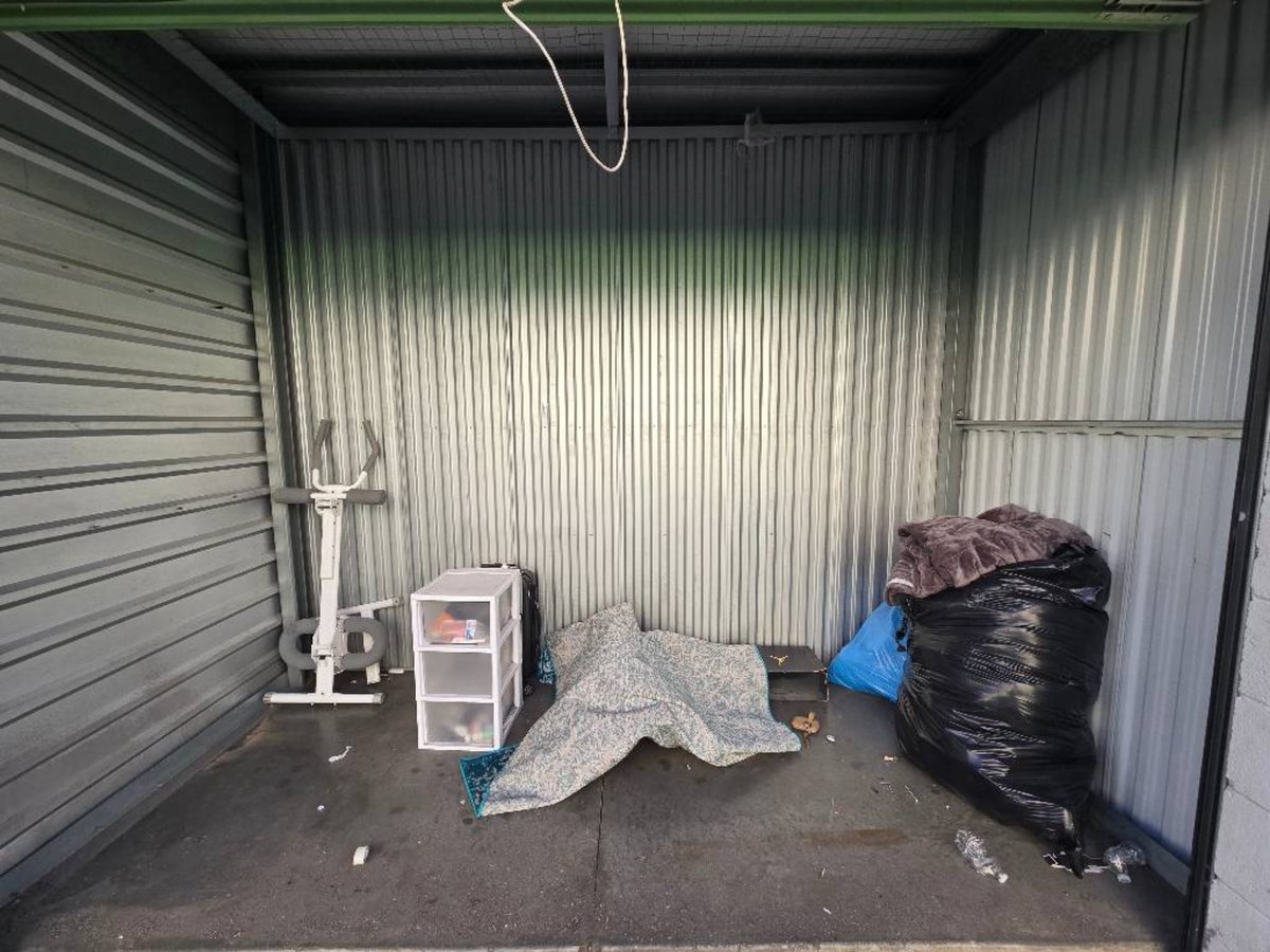10 x 5 storage unit in Los Angeles, CA