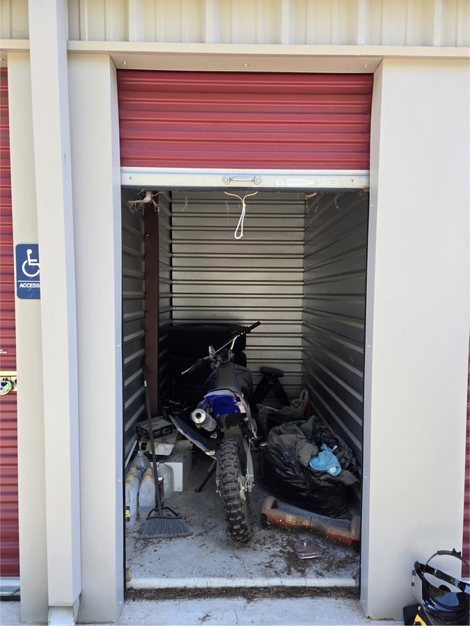 5 x 10 storage unit in Vineland, NJ