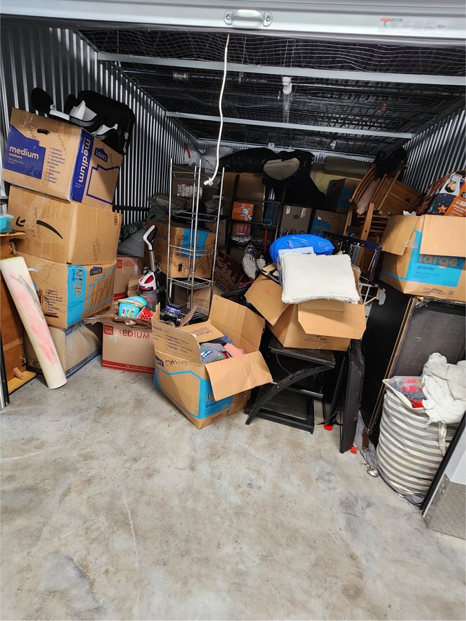 10 x 15 storage unit in Bohemia, NY