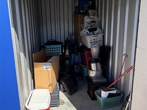 5 x 10 storage unit in Sumter, SC