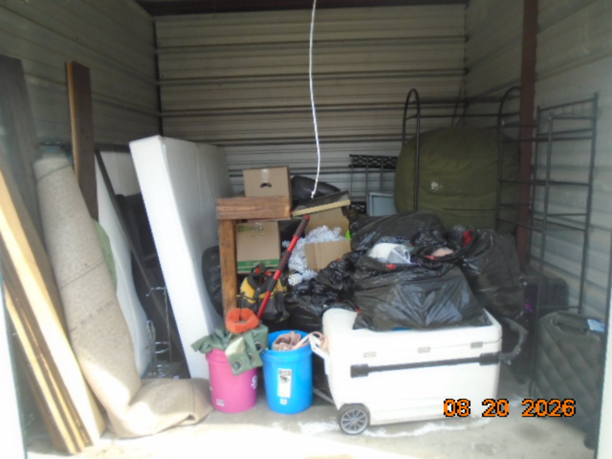10 x 10 storage unit in Lake Charles, LA
