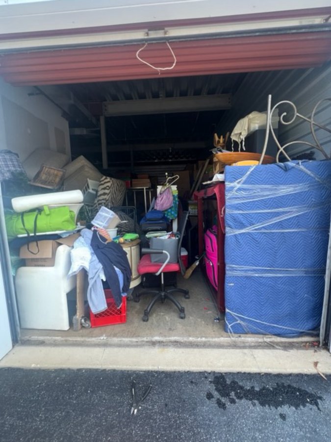 10 x 30 storage unit in Gambrills, MD