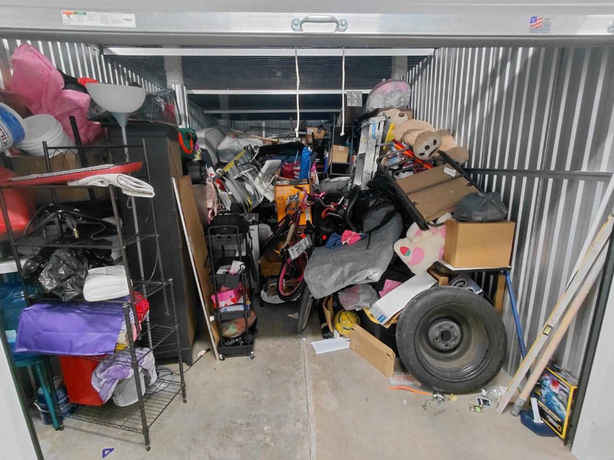 10 x 20 storage unit in Coconut Creek, FL