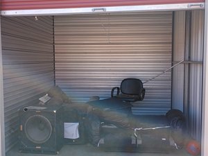 10 x 10 storage unit in Salem, OR