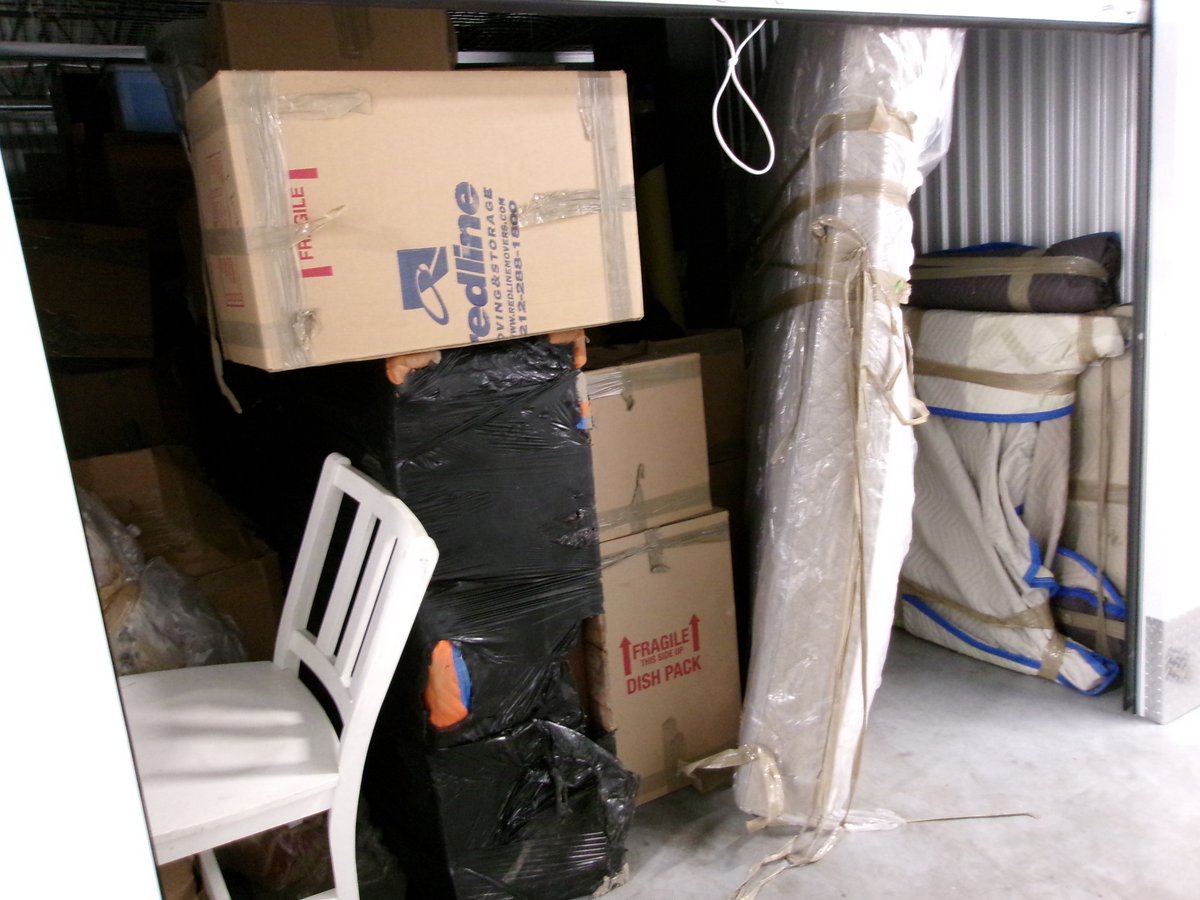 10 x 15 storage unit in Bohemia, NY