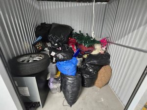 6 x 8 storage unit in Los Angeles, CA
