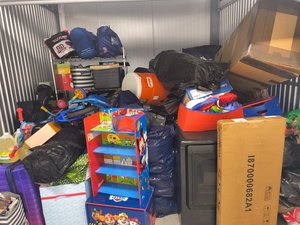 10 x 10 storage unit in Stratford, CT