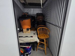 5 x 11 storage unit in Los Angeles, CA