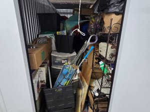 5 x 11 storage unit in Los Angeles, CA