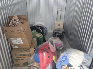 5 x 10 storage unit in Los Angeles, CA