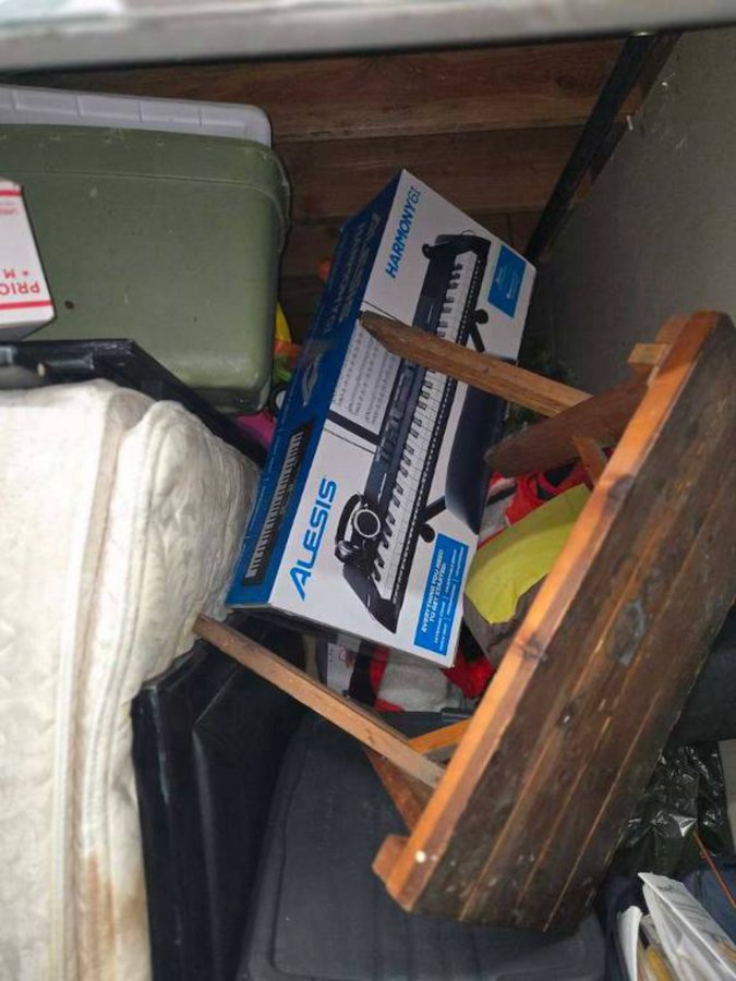 5 x 10 storage unit in Hawthorne, CA