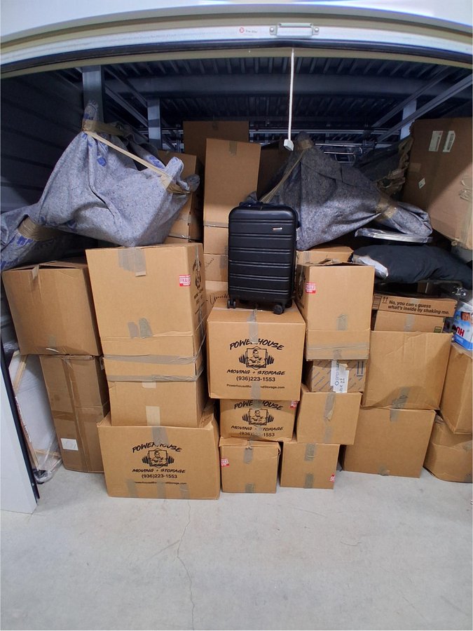 10 x 15 storage unit in Houston, TX