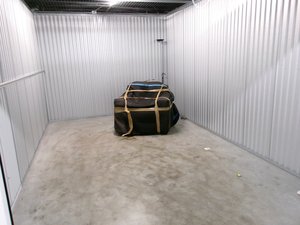 10 x 15 storage unit in Bohemia, NY