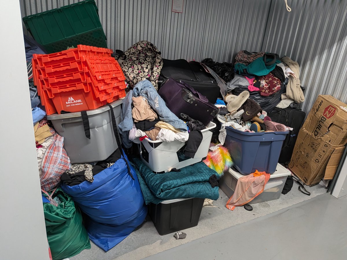 5 x 10 storage unit in Orlando, FL