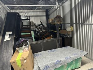 10 x 12 storage unit in Dearborn, MI