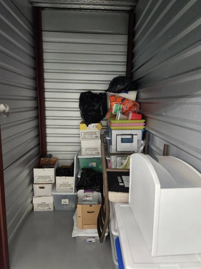 5 x 10 storage unit in Conroe, TX